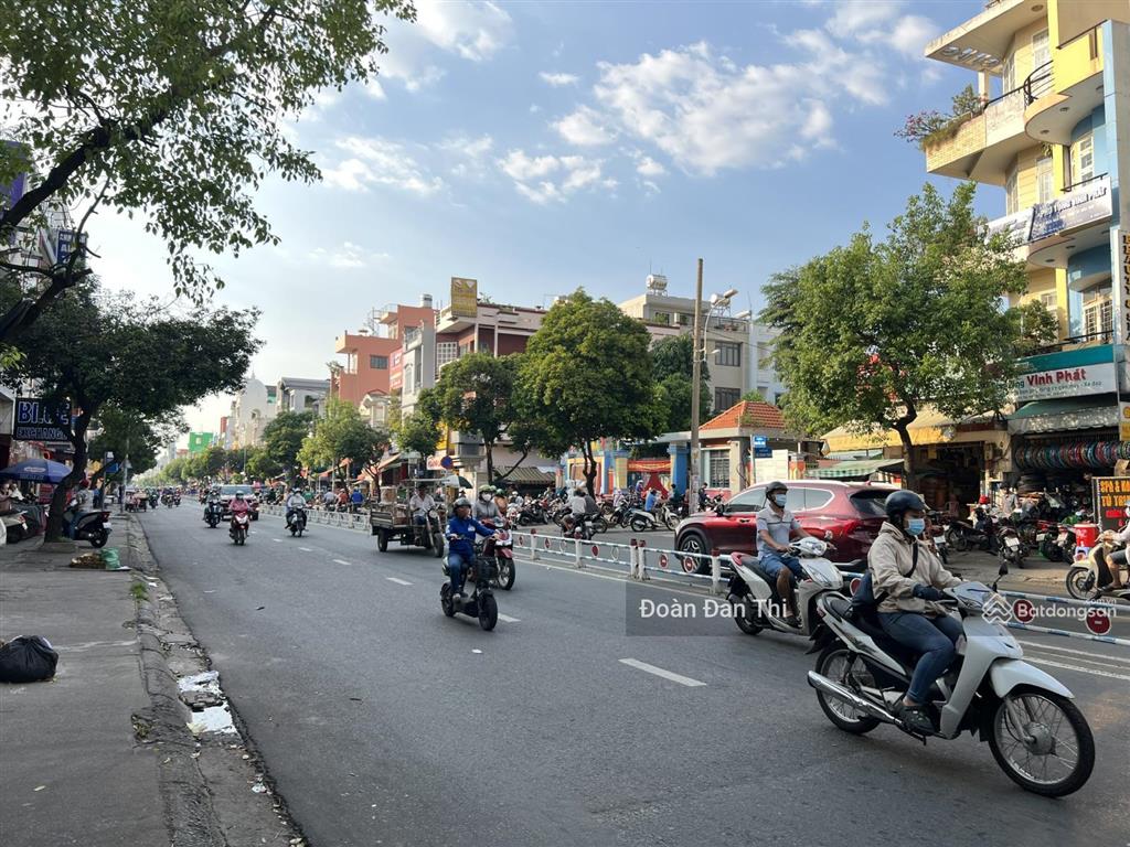 Bán đất mặt tiền đường nguyễn sơn dt 6.3x26m giá 24 tỷ tl