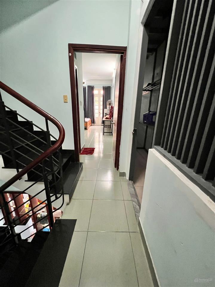 Nhà hxh thoại ngọc hầu dt 5.3x17m 3 lầu, giá 10.4 tỷ tl