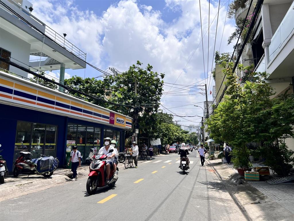 Hiếm  đất mt đường 12m ngay lê thúc hoạch dt 5.2x21m, giá 12.8 tỷ