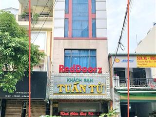 Bán khách sạn mt tân qúy dt 5.5x18.5m, 6 tấm thu nhập tốt, giá 19.5 tỷ