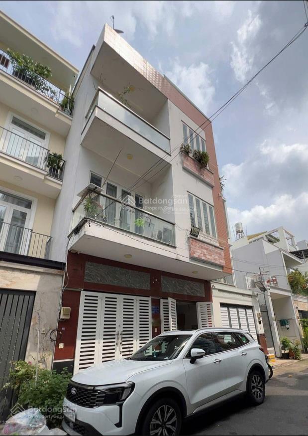 Hẻm vip phan đình phùng dt 6x13.3m, 3 tấm đang cho thuê, giá bán 11 tỷ