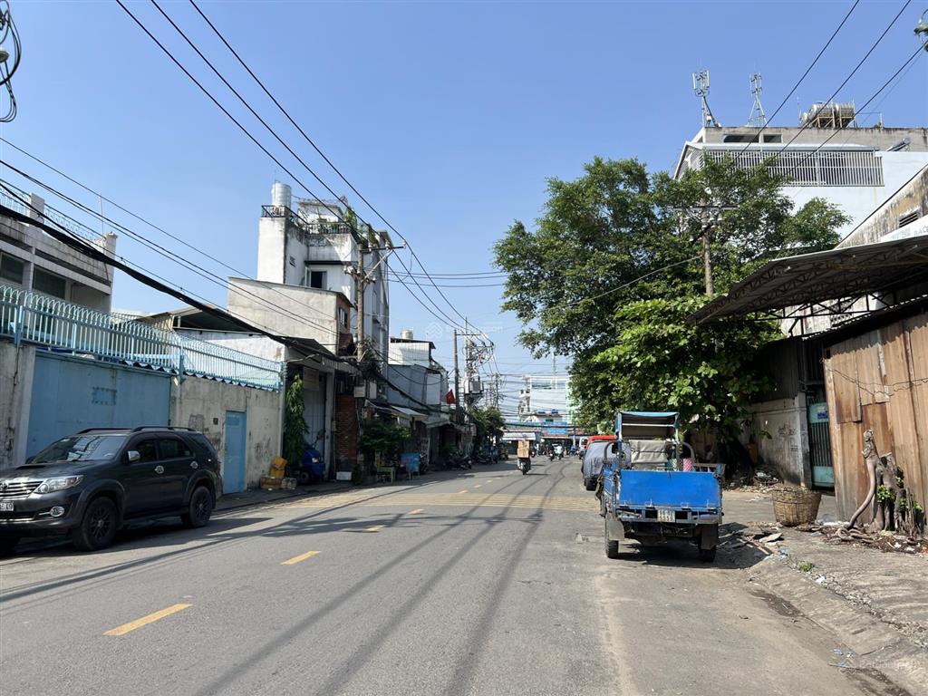Nhà mặt tiền lý thánh tông  đường 16m dt 5x28m nhà cấp 4, giá 13 tỷ