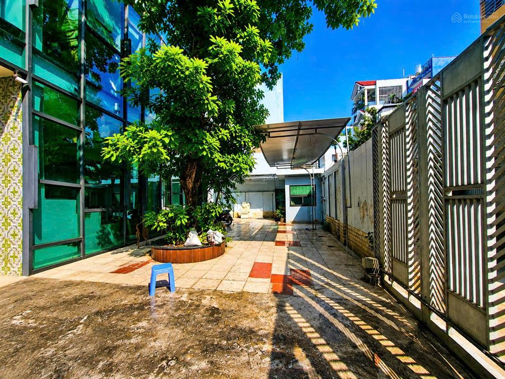 Bán 1.240m2 nhà xưởng full thổ ngay lê trọng tấn, giá 70 tỷ tl
