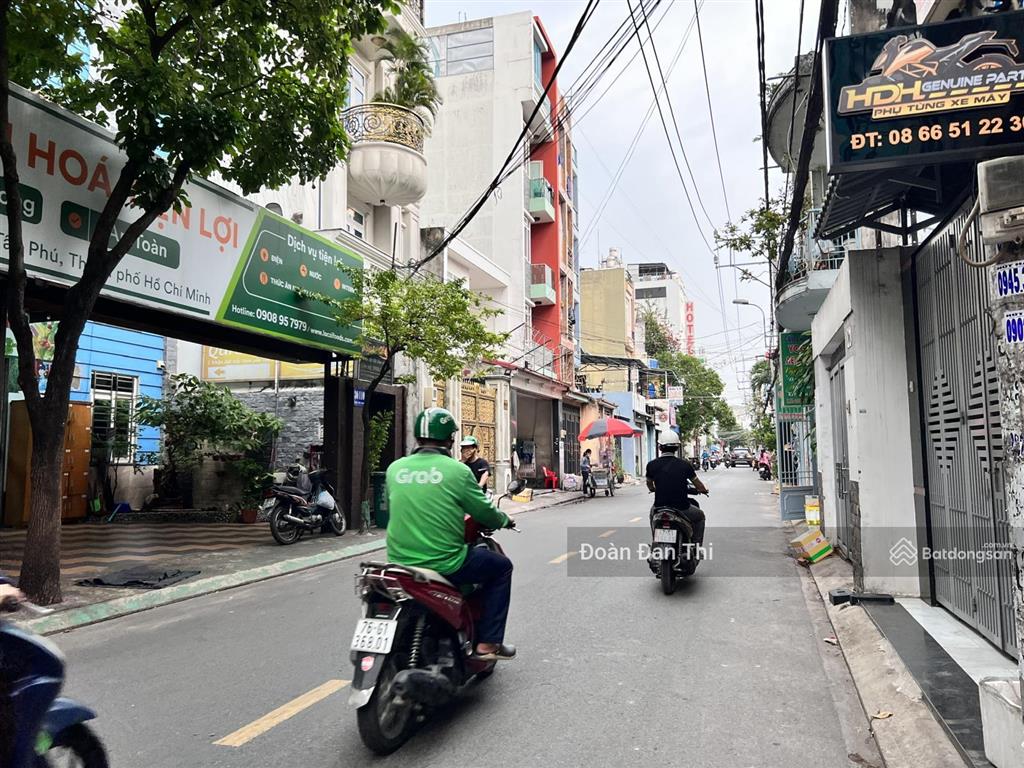 Mặt tiền kinh doanh thông bờ bao tân thắng dt 8x18m đúc 6 tấm, giá 23.5 tỷ tl