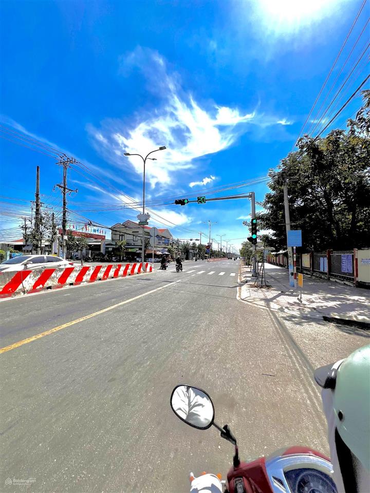 Chính chủ cần bán rẻ lô đất 5*28m full thổ cư tại thủ thừa, long an cách tp tân an chỉ khoảng 3.5km