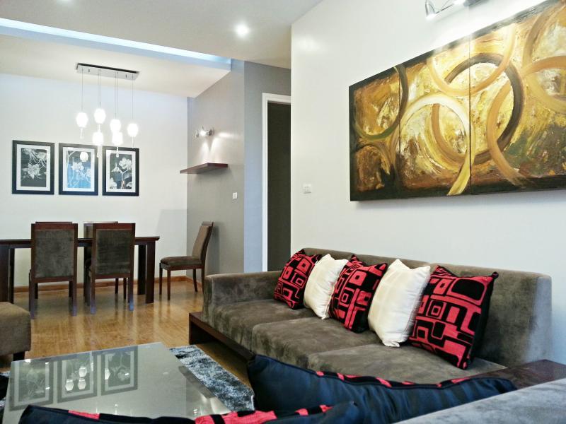 Bán căn hộ 4 phòng ngủ, 127.4m2 đầy đủ đồ đẹp tại b.i.g tower, 9.3 tỷ