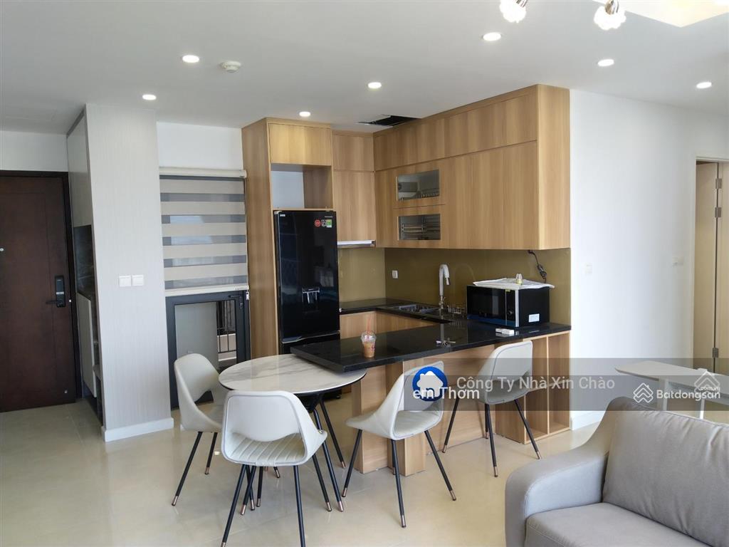 Cho thuê căn hộ 3 phòng ngủ, 2wc, 90m2 tại vinhomes d'capitale, giá 24 triệu vnd