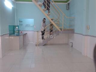 nhà cho thuê ngyên căn p4q8 