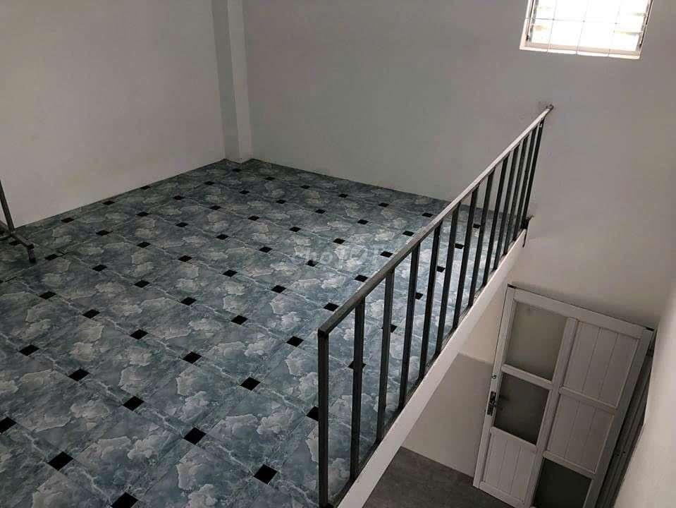 phòng cho thuê có gác lẫn p4q8 