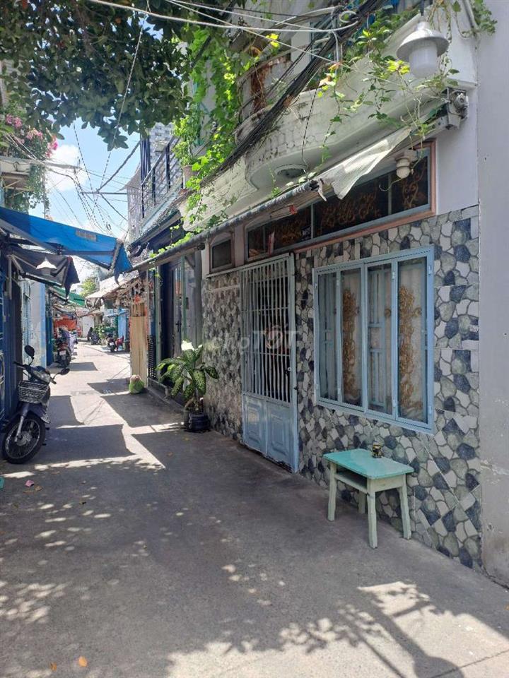 nhà cho thuê ngyên căn p3q8