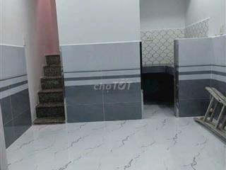 nhà cho thuê ngyên căn p2q8 