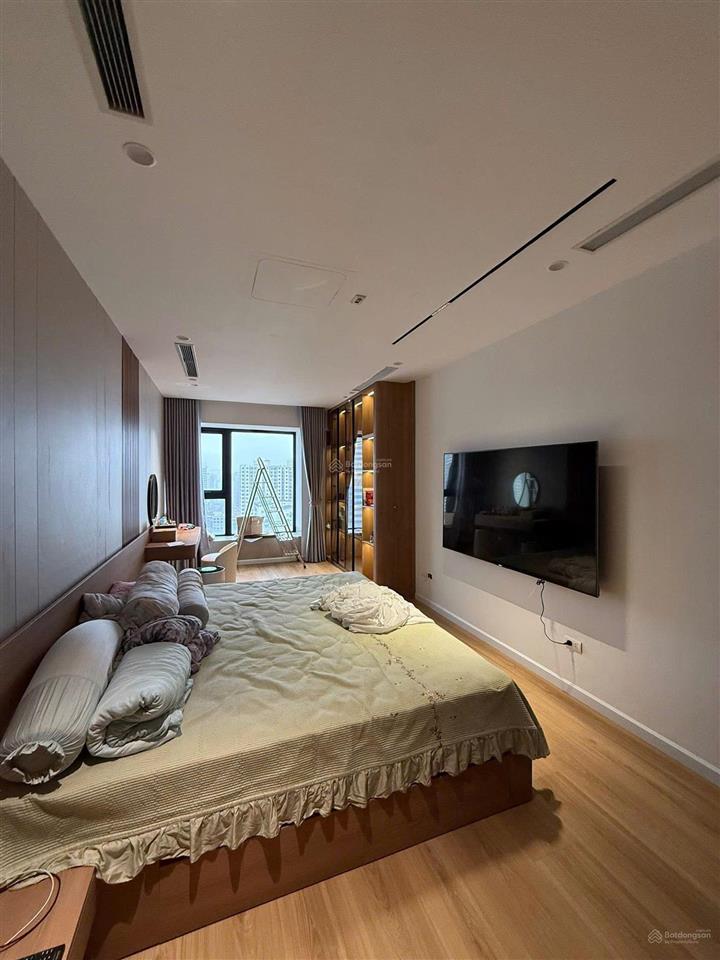 Cần bán gấp giảm chào 1 tỷ cho căn hộ 151m² tòa vimeco ct1 nguyễn chánh, yên hòa, hn