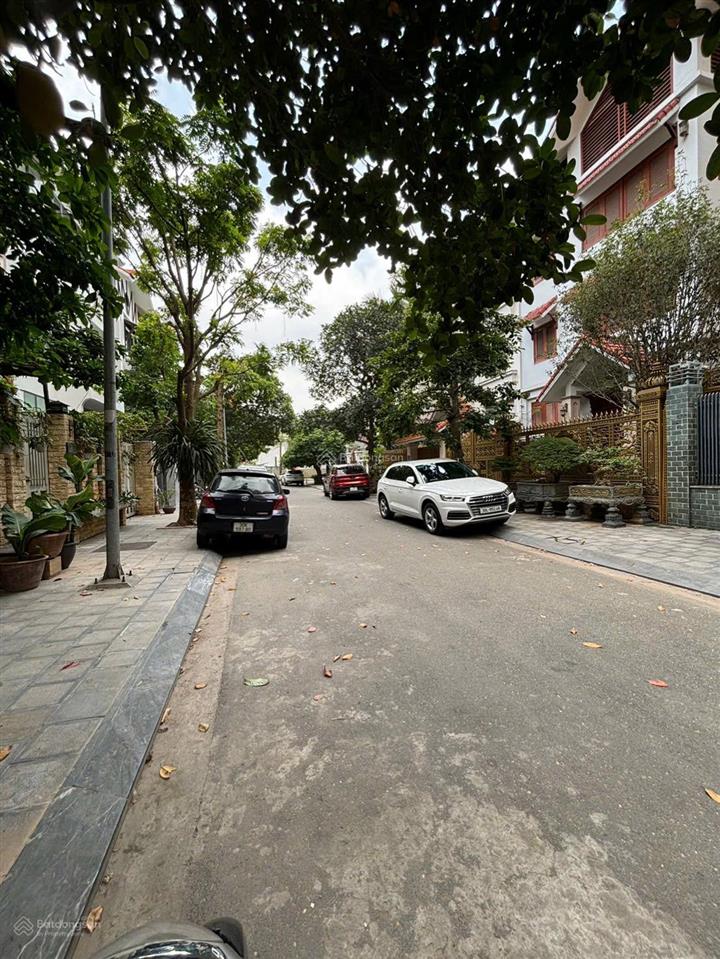 Cc cần cho thuê biệt thự vimeco 2 nguyễn chánh, diện tích 140mx4 tầng 1 tầng hầm.  e minh vimeco
