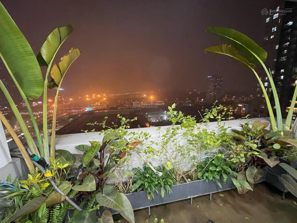 Chuyển xuống nhà đất em cần bán gấp căn hộ chung cư ct2 vimeco nguyễn chánh 130m2 ạ