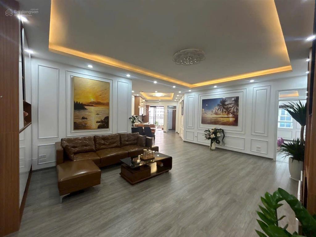 Sập giá thị trường cần bán gấp căn 130m2 toà ct2 vimeco giá chỉ 9tỷ.  e minh 0989 162 ***
