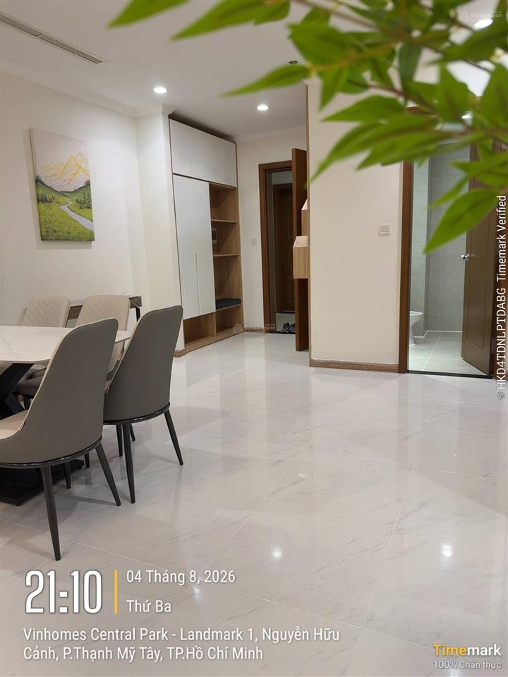Cho thuê căn landmark1x.09, vị trí tầng đẹp, view landmark 81 thoáng và rất đẹp về đêm