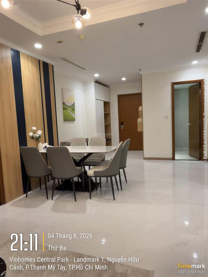 Cho thuê căn landmark1x.09, vị trí tầng đẹp, view landmark 81 thoáng và rất đẹp về đêm