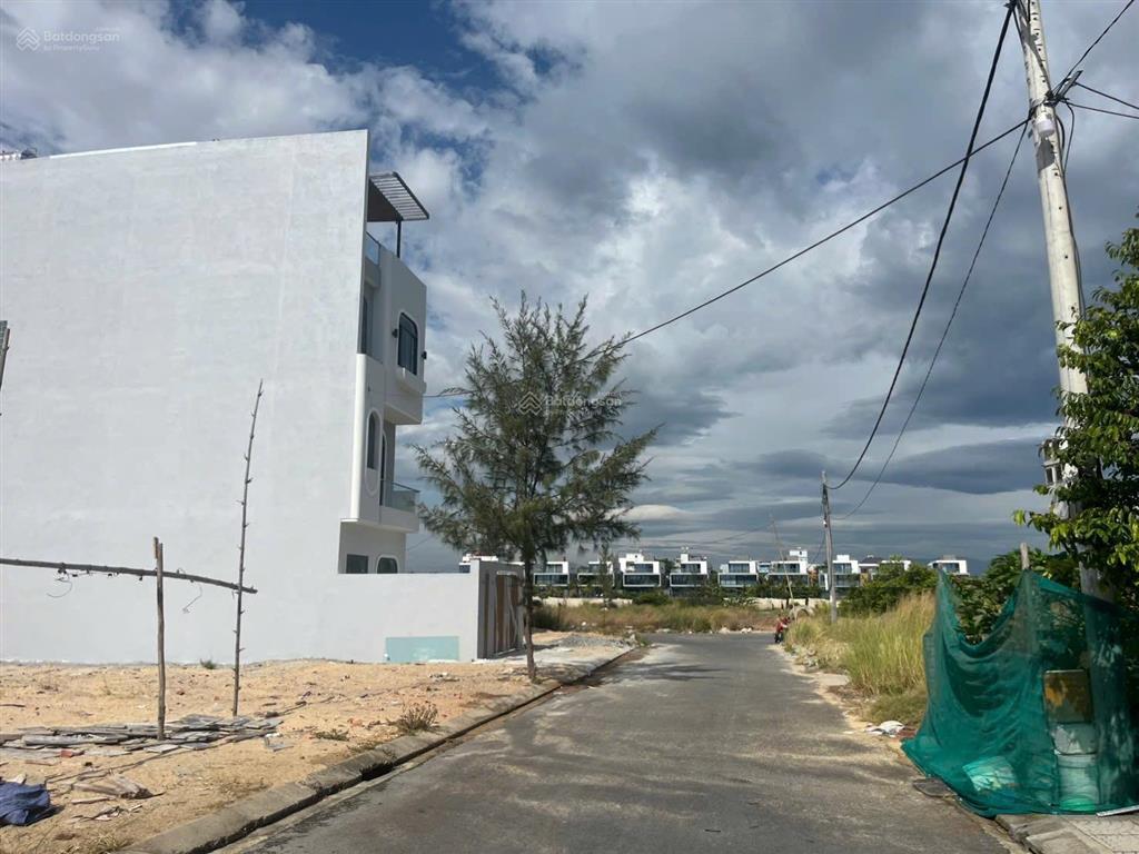 Bán đất tại trần văn giảng, 3,9 tỷ, 82 m2, view đẹp, b2.45 gần biển tân trà