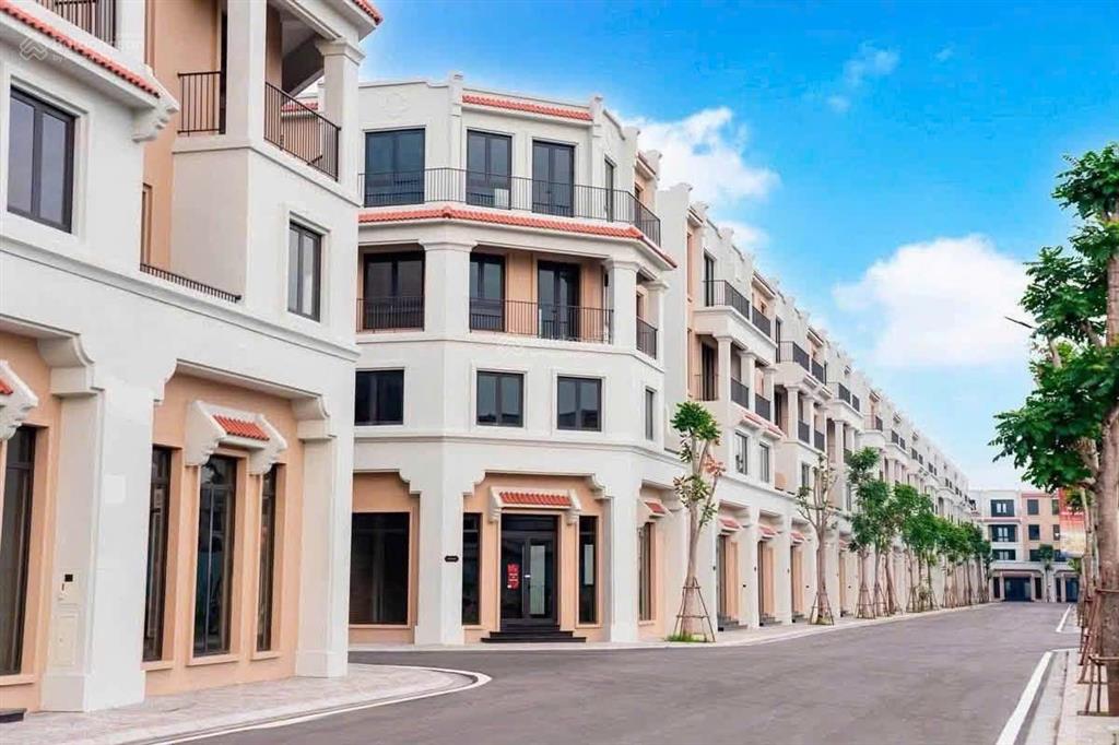 Bán liền kề 104m2 đông nam, giá 14 tỷ vinhomes đan phượng