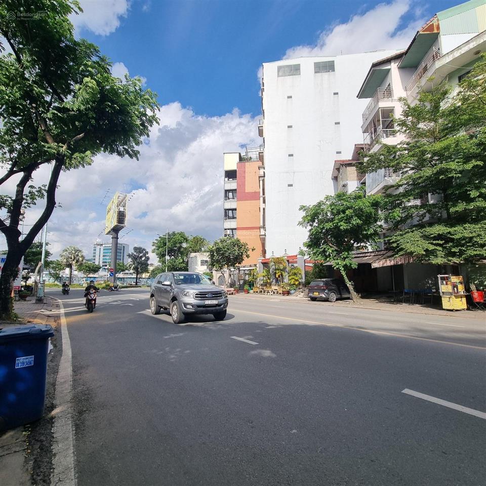 Bán nhà 11 x 20m đường nguyễn thị xiếu. p tân thuận tây . q7 sát bên đại học tài chính marketing
