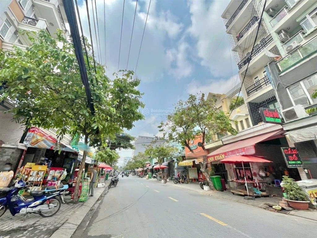 Nhà nguyên căn mặt tiền lý phục man .p bình thuận.q7