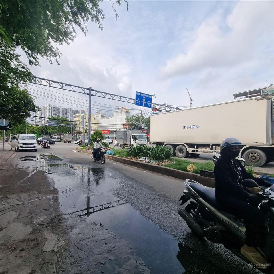 Bán nhà 4 x 25m mặt tiền đường nguyễn lương bằng (đường 15b). q7
