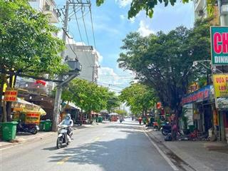 Bán nhà 7 tầng (6 x 27m) mặt tiền kinh doanh lý phục man, bình thuận, q7