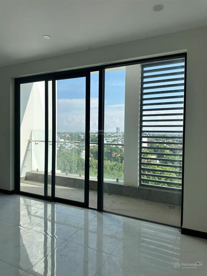 Cho thuê căn góc 2pn, 80m2, 7,5tr  csky view