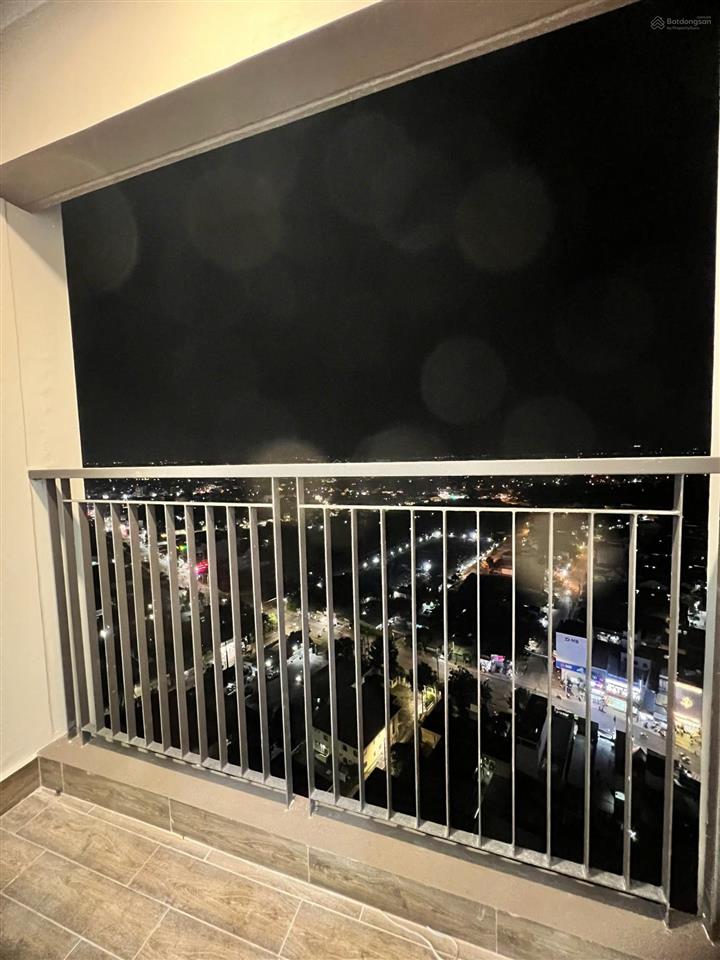 Bán lỗ căn 2pn có ban công  opal skyline