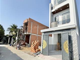 Nhà mới xây xong 110m xây 3 tầng full nội thất ngay chợ đoàn thị kia