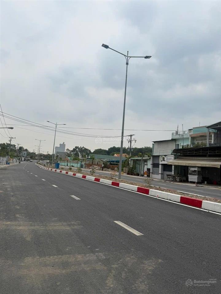 Chính chủ bán nhà lầu mặt tiền 30/4 làng đại học thủ đức 8,