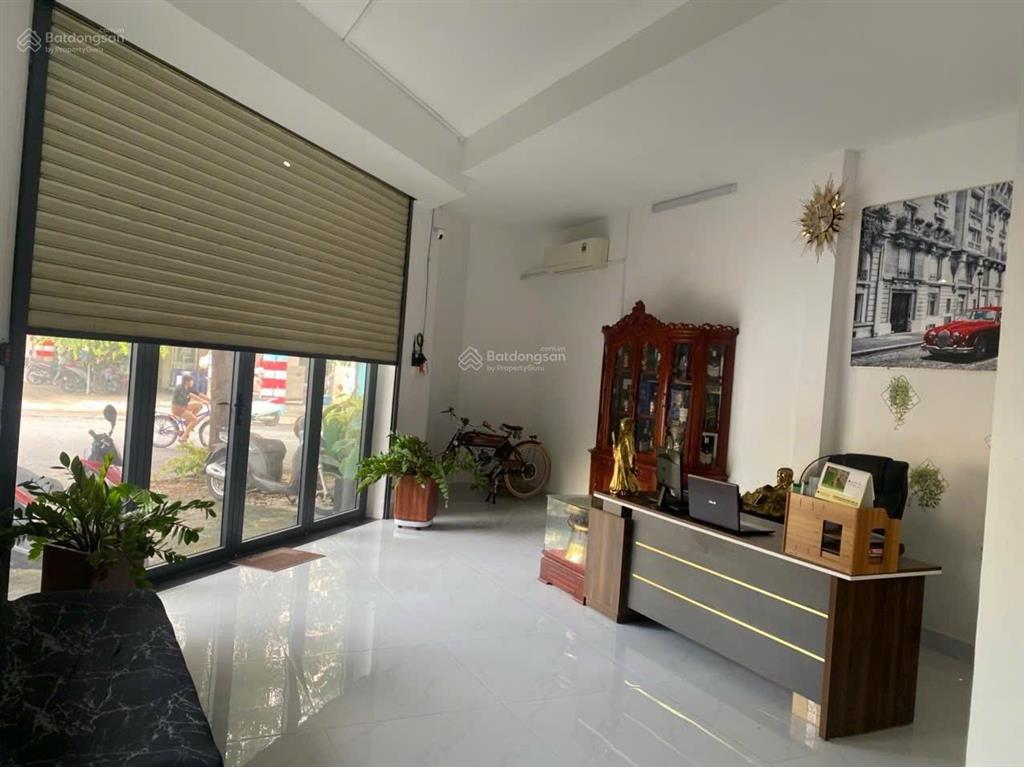 Chính chủ bán nhà đường b trung tâm hành chính, góc 2 mặt tiền