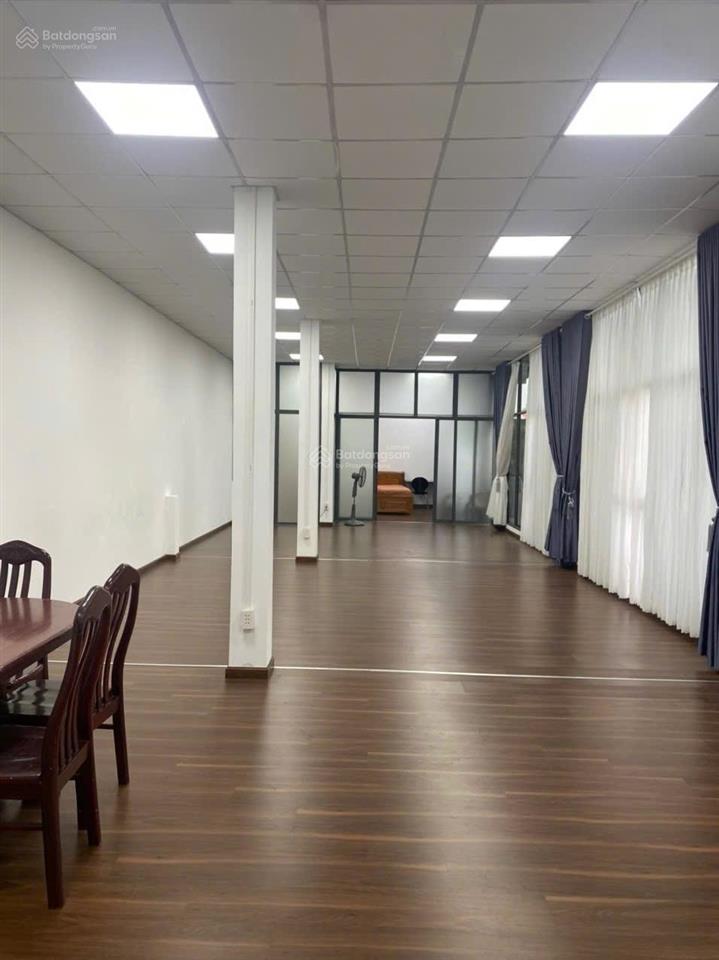 Chính chủ bán nhà đường b trung tâm hành chính, góc 2 mặt tiền