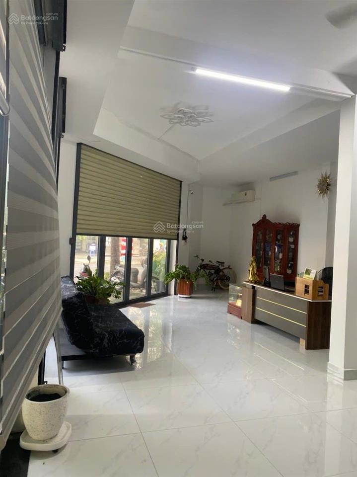 Chính chủ bán nhà đường b trung tâm hành chính, góc 2 mặt tiền