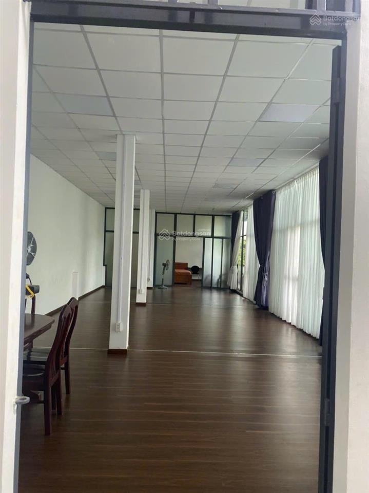 Chính chủ bán nhà đường b trung tâm hành chính, góc 2 mặt tiền