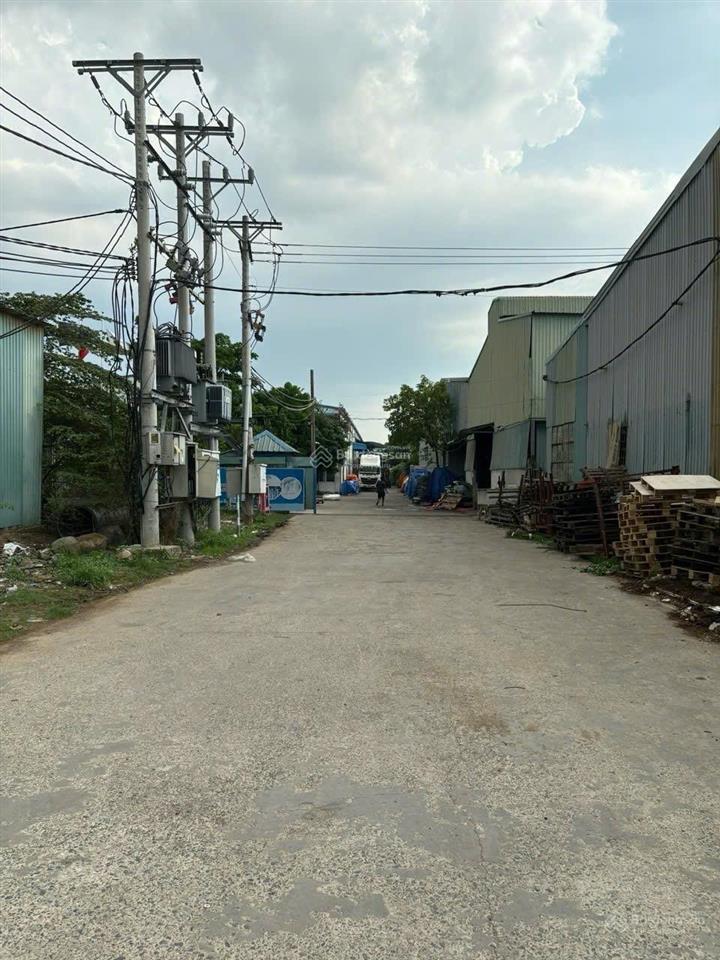 Cho thuê nhà xưởng phường tân bình, dĩ an, bình dương 7000m2 /295 triệu