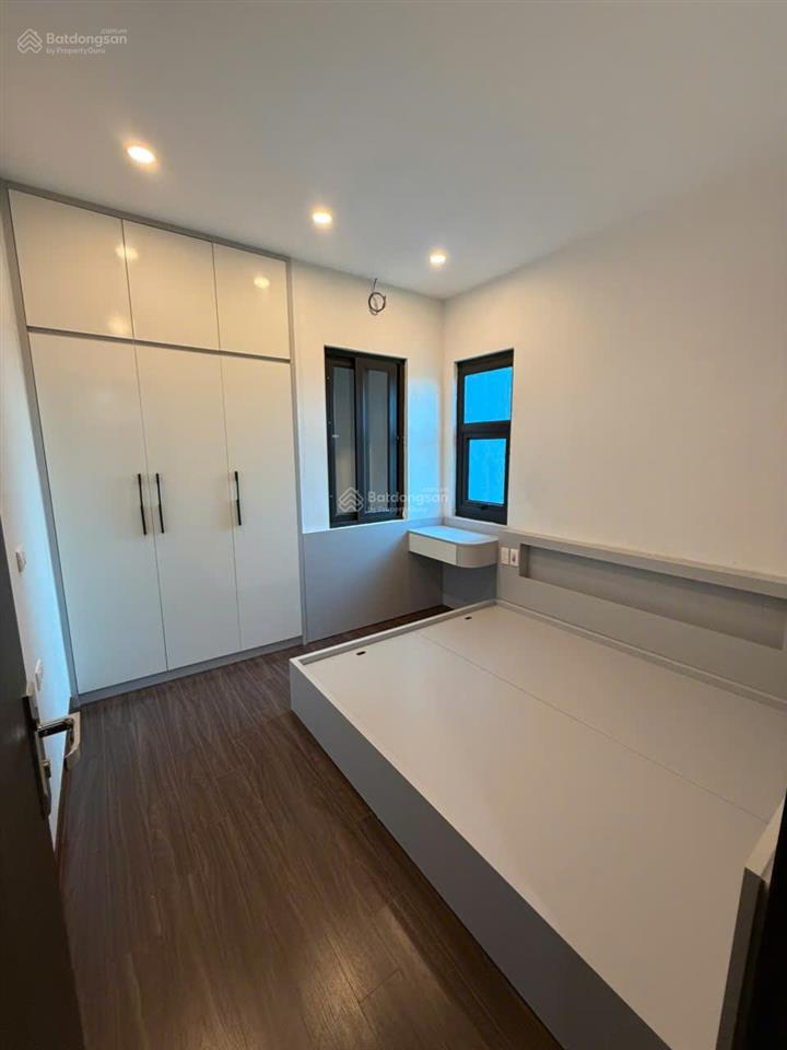 Chính chủ bán nhà 6 tầng, đường ô tô tránh có vỉa hè khu tái định cư nhổn phường xuân phương.