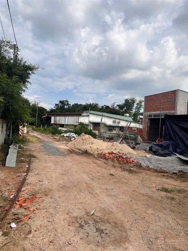 8x47m nở hậu 9m 100m2 thổ cư view suối dân đông xây nhà vườn hoặc trọ đầu tư giáp vsip2