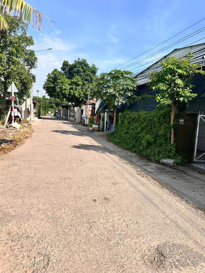 10x30 có 220m thổ cư ngay ngã 3 vào trung tâm tp mới. xây khách sạn, nhà nghỉ hoặc trọ thu nhập cao