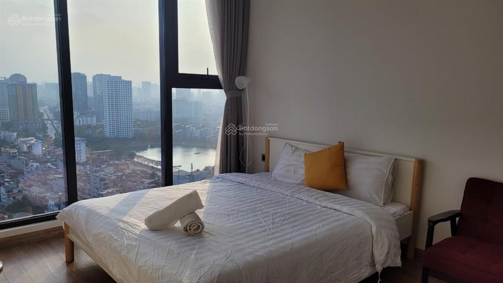Bán căn hộ tầng 15 hướng đông nam đủ đồ 16.8 tỷ (0913 809 ***)