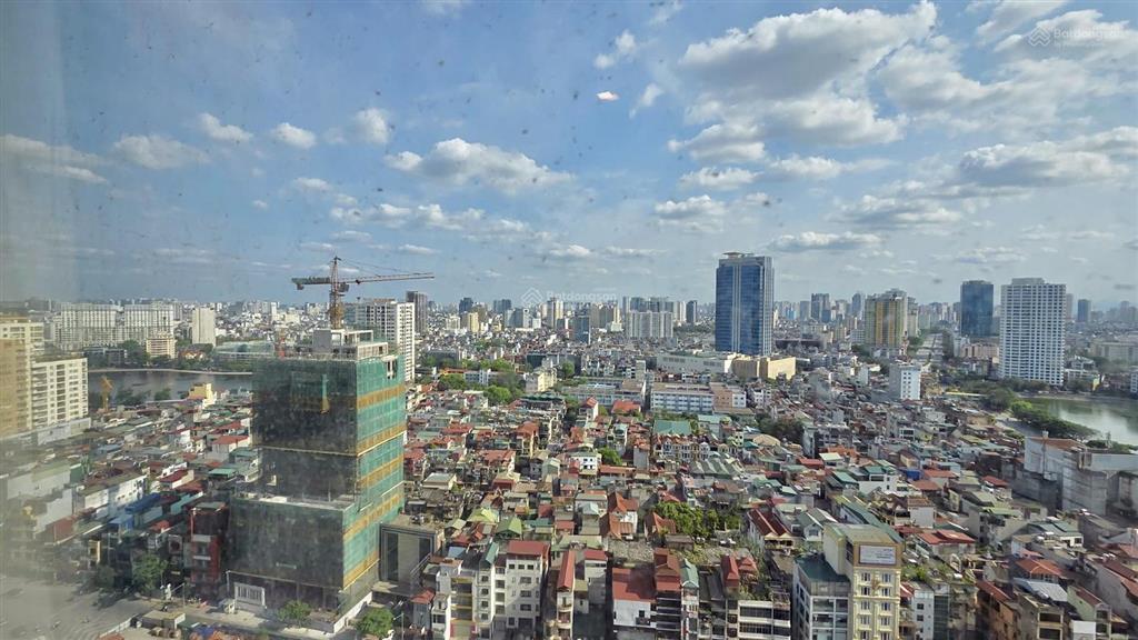 Bán căn góc 121m² tầng 21 view 02 hồ giá 23,0 tỷ (0913 809 ***)