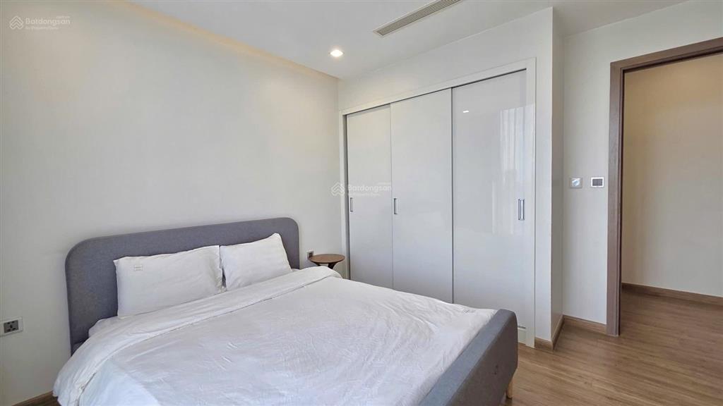 Bán căn góc 121m² tầng 21 view 02 hồ giá 23,0 tỷ (0913 809 ***)