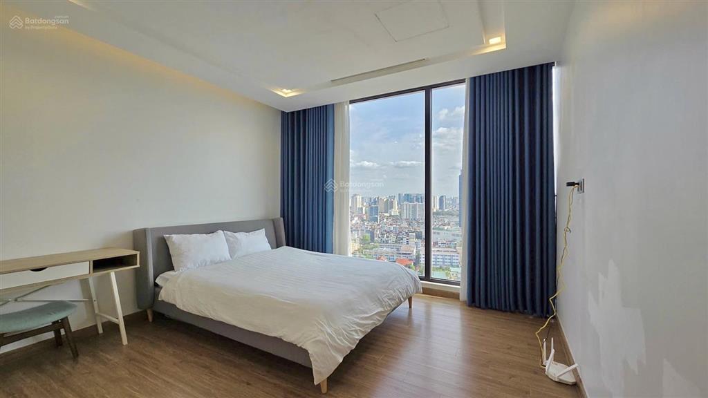 Bán căn góc 121m² tầng 21 view 02 hồ giá 23,0 tỷ (0913 809 ***)
