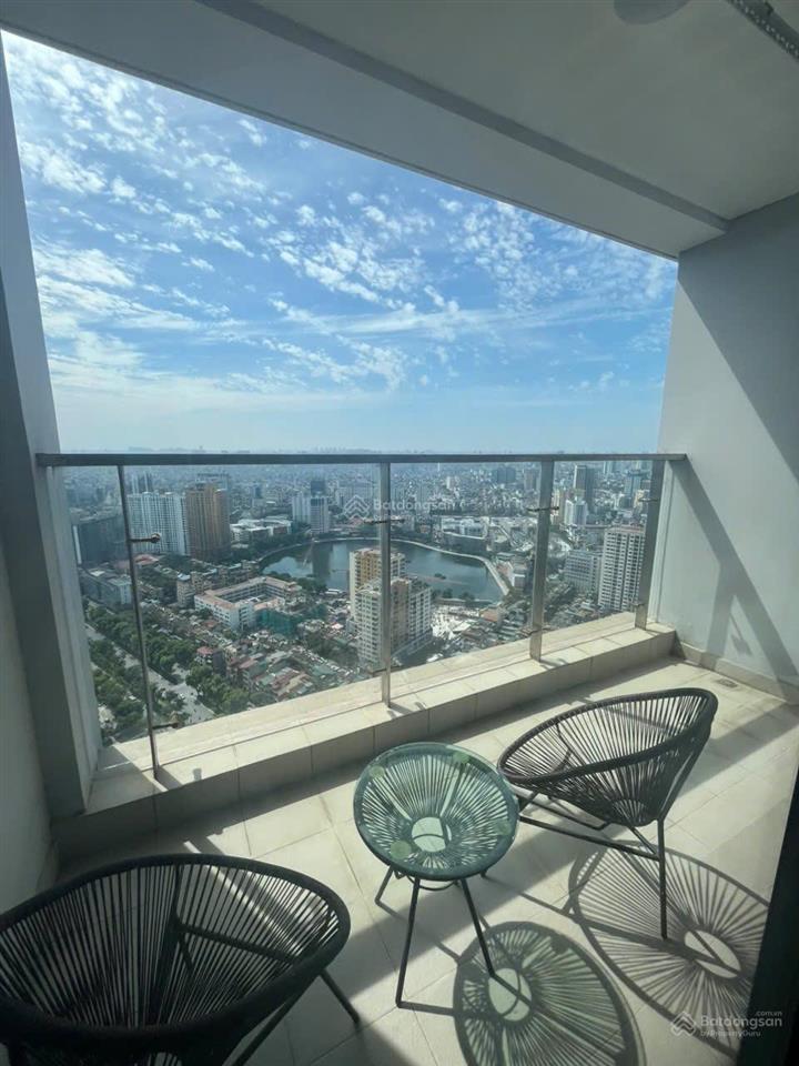 Tôi bán căn hộ 03 phòng ngủ góc đông nam m3 view 02 hồ