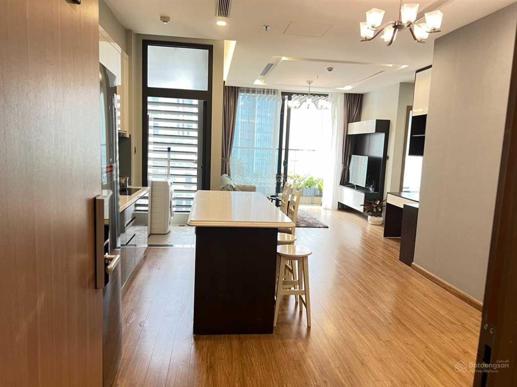 Căn 2 phòng ngủ m3 giá 16,5 tỷ (đủ đồ)