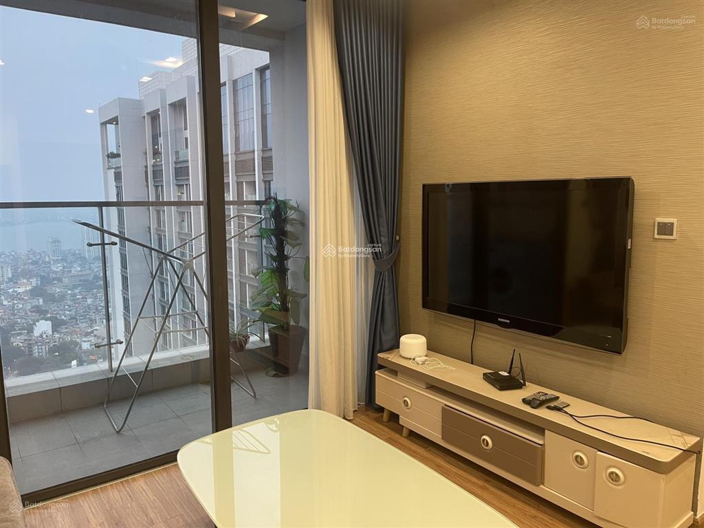 Căn 2 phòng ngủ m3 giá 16,5 tỷ (đủ đồ)