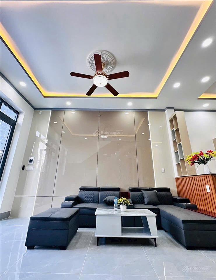 Bán nhà lầu thổ cư ngay ubnd phường trảng dài  dt 5x21  chỉ 4 tỷ 380