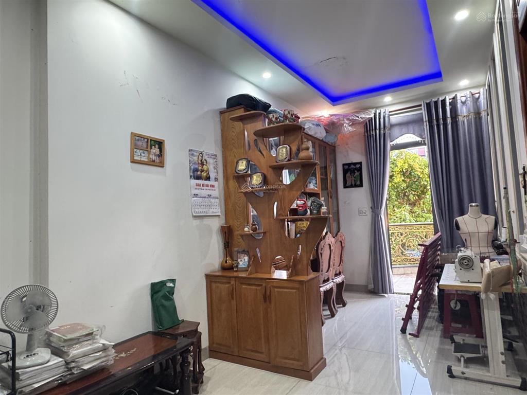 Biệt thự 3 tầng mái ngói trung tâm biên hòa  chỉ 9,2 tỷ