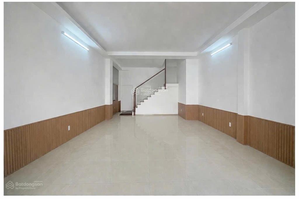 Nhà mặt tiền kinh doanh ngay sân vận động tân hiệp, biên hoà  chỉ 6 tỷ 950