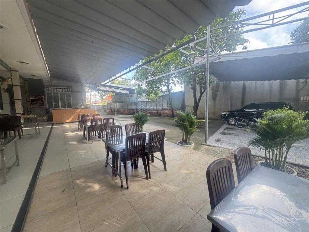 Giảm sốc 10 tỷ chủ cần bán gấp biệt thự kết hợp nhà hàng ngay trung tâm biên hòa